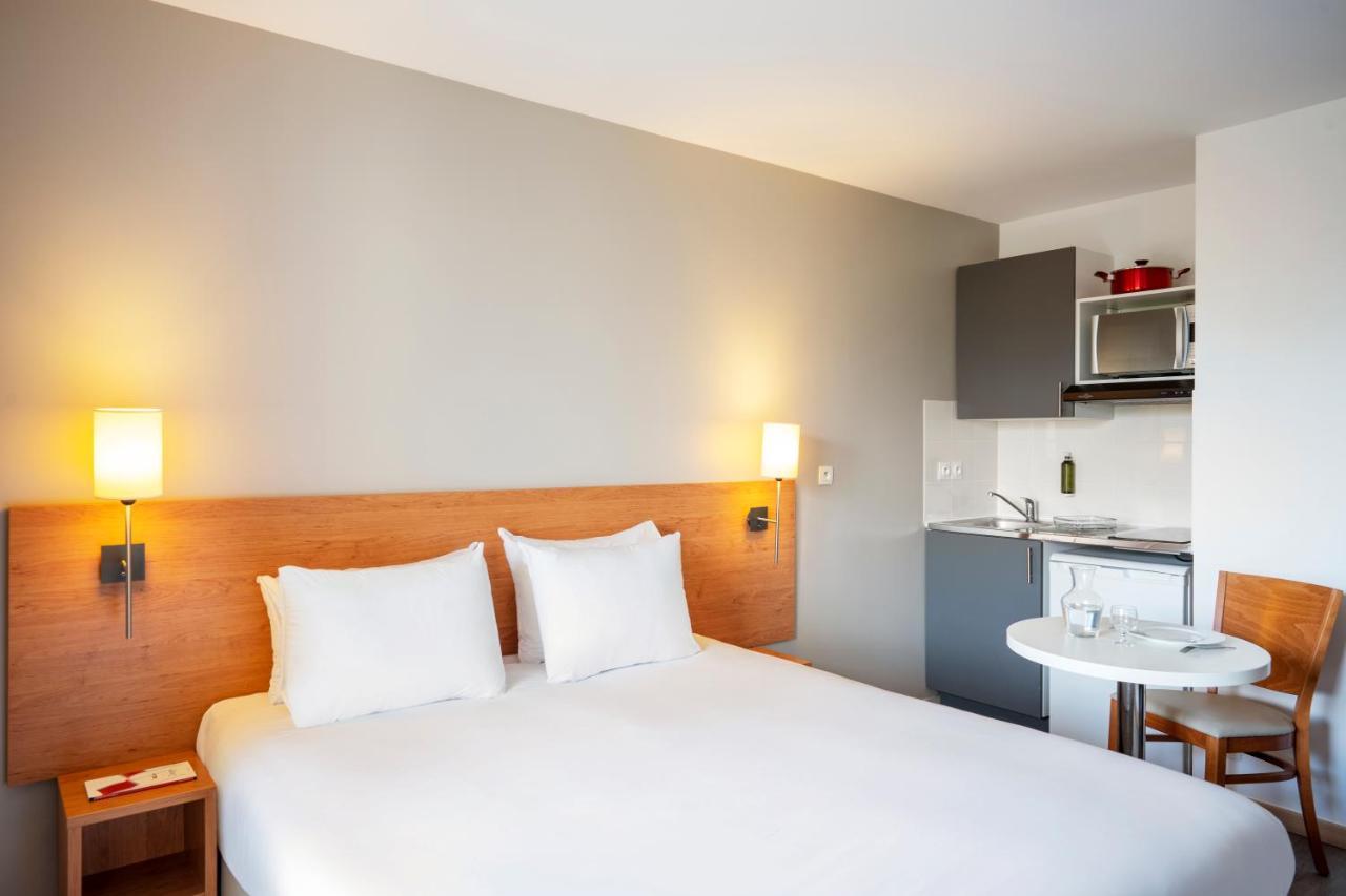 เซฌูร์ แอนด์ แอฟแฟร์ เครเตย เลอ มาจิสแตร์ โฮเทล Aparthotel ภายนอก รูปภาพ